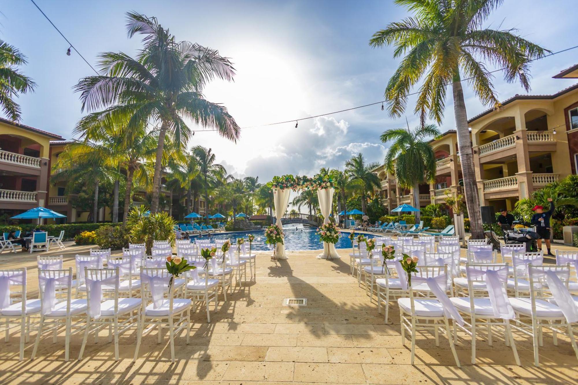 ווסט ביי Infinity Bay Spa & Beach Resort מראה חיצוני תמונה