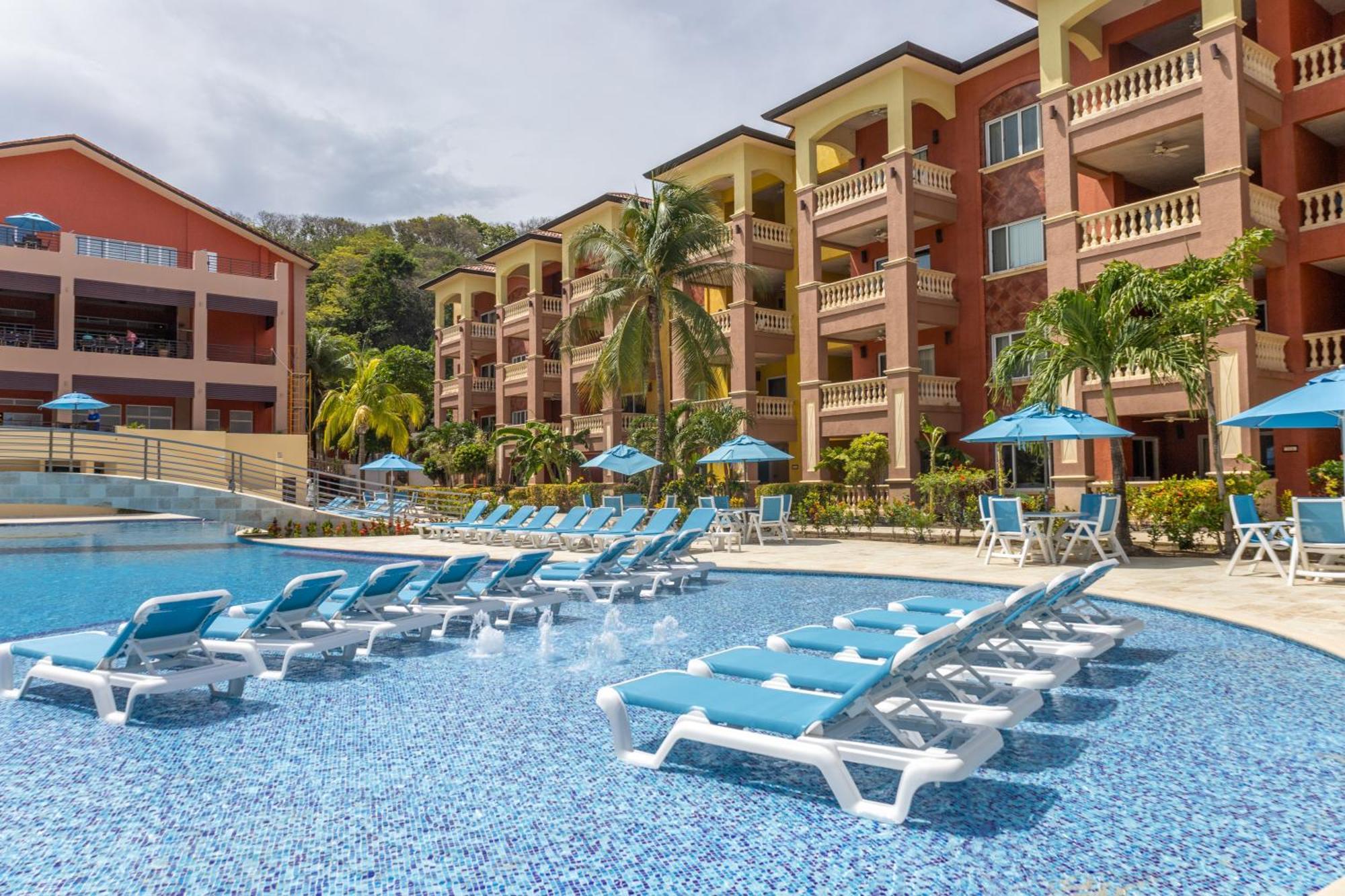 ווסט ביי Infinity Bay Spa & Beach Resort מראה חיצוני תמונה