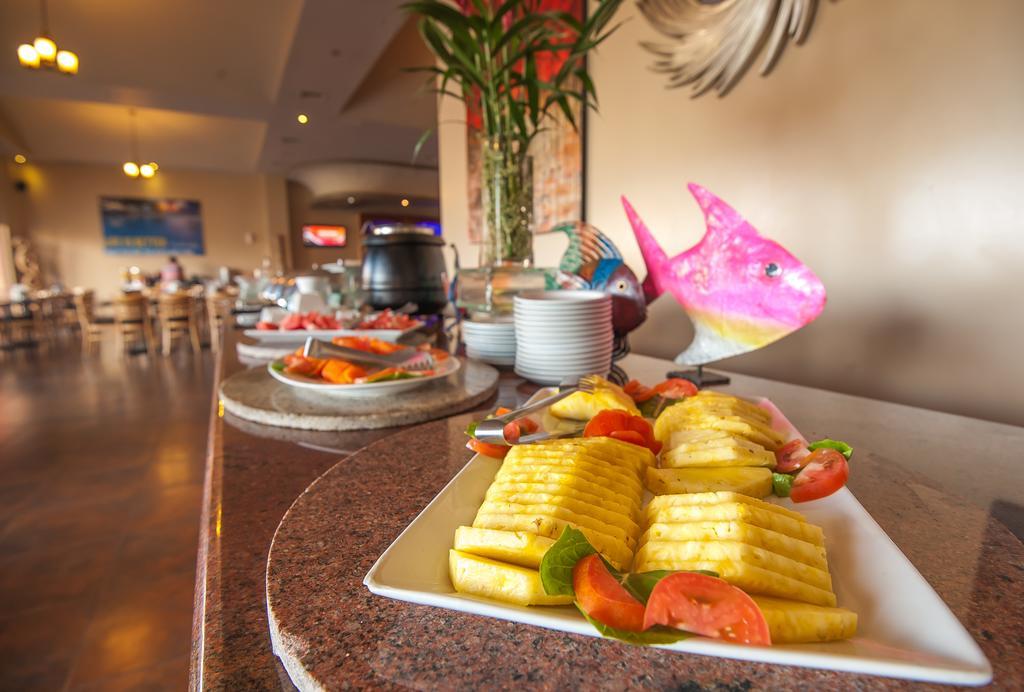 ווסט ביי Infinity Bay Spa & Beach Resort מראה חיצוני תמונה