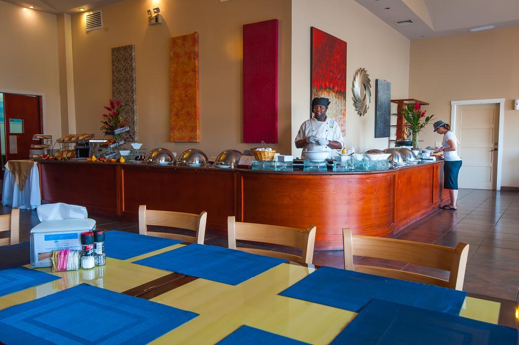 ווסט ביי Infinity Bay Spa & Beach Resort מראה חיצוני תמונה